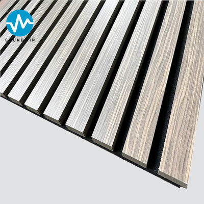 Panneaux muraux en bois ardois acoustique en chêne gris avec feutre noir